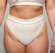 Load image into Gallery viewer, Cotton Flattering Bottoms
